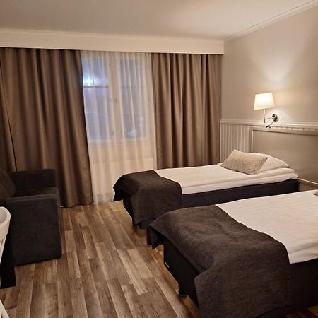 Juthbacka Hotell Uusikaarlepyy 외부 사진
