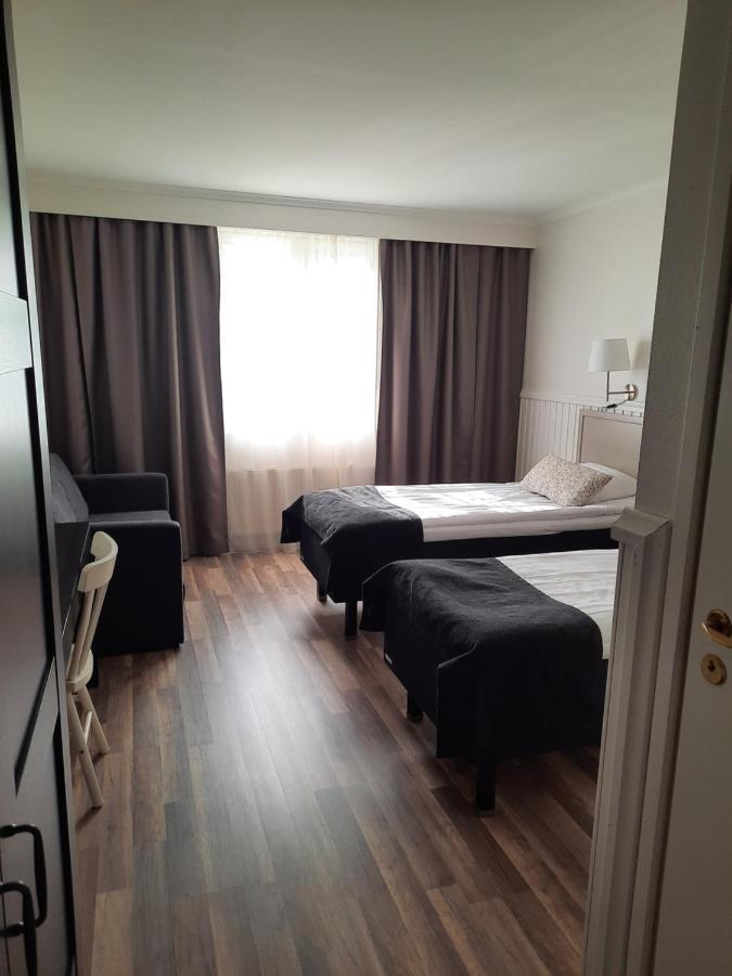 Juthbacka Hotell Uusikaarlepyy 외부 사진